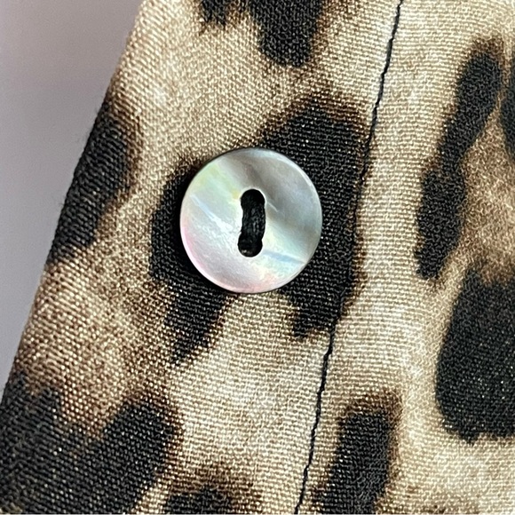 ODDI Leopard Print High-Low Tie Front Top Blouse M Tan Brown Roll Tab Sleeve - Picture 6 of 8